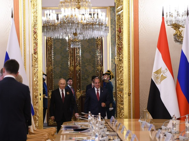 السيسي وبوتين يؤكدان من موسكو قوة العلاقات ويبحثان السياحة والتعاون الاقتصادي وقضايا غزة وأمن المنطقة