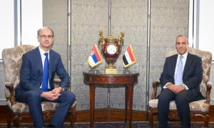 عبد العاطي لرئيس وزراء صربيا: فرص واعدة للاستثمار والتعاون في الطاقة والتبادل التجارة