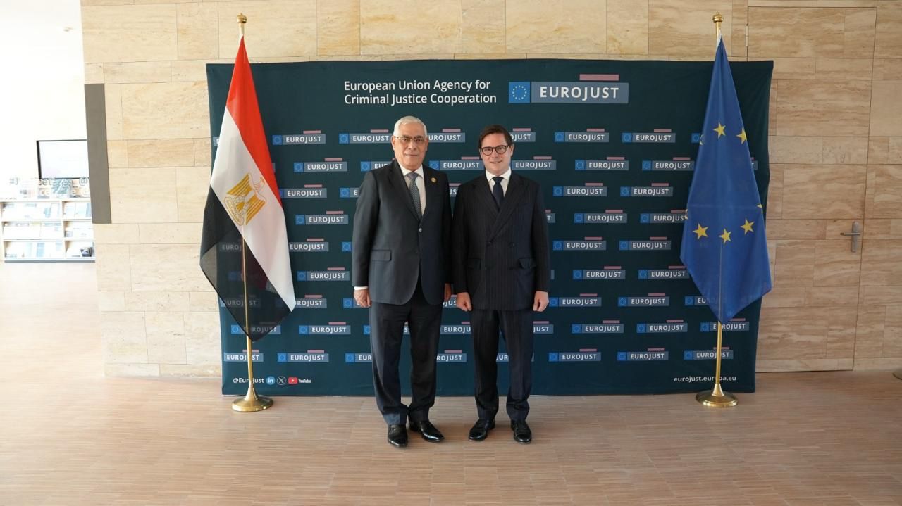 النائب العام يشارك في اجتماعات “اليوروميد” بلاهاي ويبحث مع رئيس “يوروچست” تعزيز التعاون القضائي 