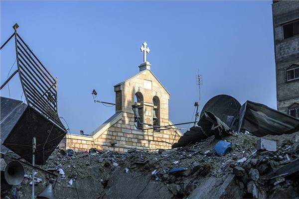 الطائفة الإنجيلية بمصر تدين استهداف كنيسة العائلة المقدسة بغزة.. طعنة في ضمير العالم

