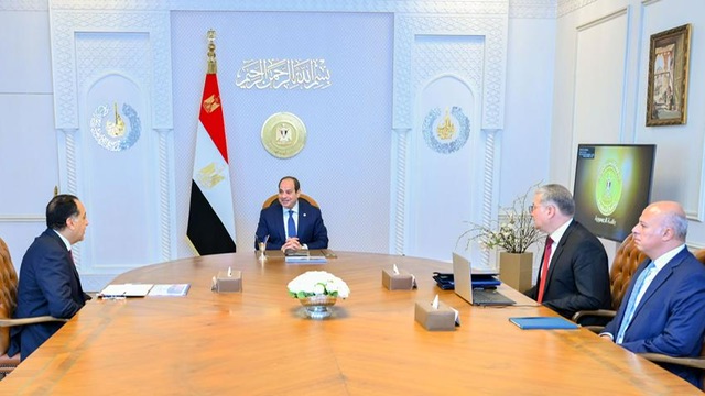 السيسي يوجه بتسريع وتيرة الاكتشافات البترولية وتعظيم القيمة المضافة لقطاعي البترول والتعدين