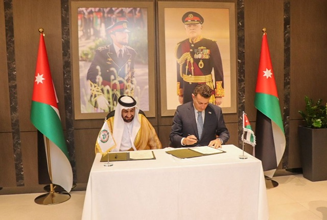 توقيع مذكرة تعاون بين البرلمان العربي ومجلس النواب الأردني لتعزيز العلاقات البرلمانية