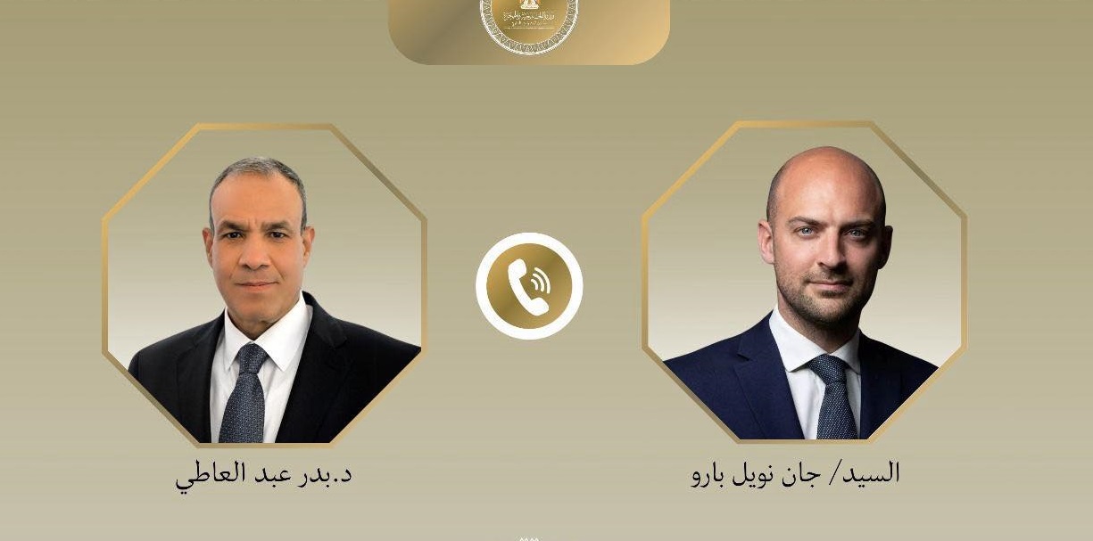 وزير الخارجية يبحث مع نظيره الفرنسي وقف النار في غزة ويدين الاستيطان وسياسة التجويع الإسرائيلية