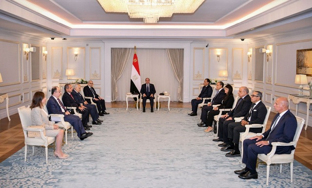 السيسي يؤكد موقف مصر الثابت والداعم لسيادة لبنان ووحدة وسلامة أراضيه