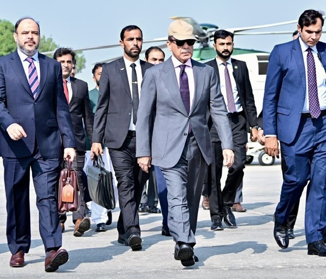 رئيس وزراء باكستان يتوجه إلى الدوحة في زيارة تضامنية مع قطر عقب العدوان الإسرائيلي