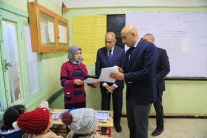 استعداداً للعام الدراسي الجديد محافظ المنيا يشدد على جاهزية المدارس وتحسين البيئة التعليمية