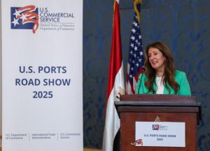 السفيرة الأمريكية تقود وفدًا تجاريًا إلى الموانئ المصرية