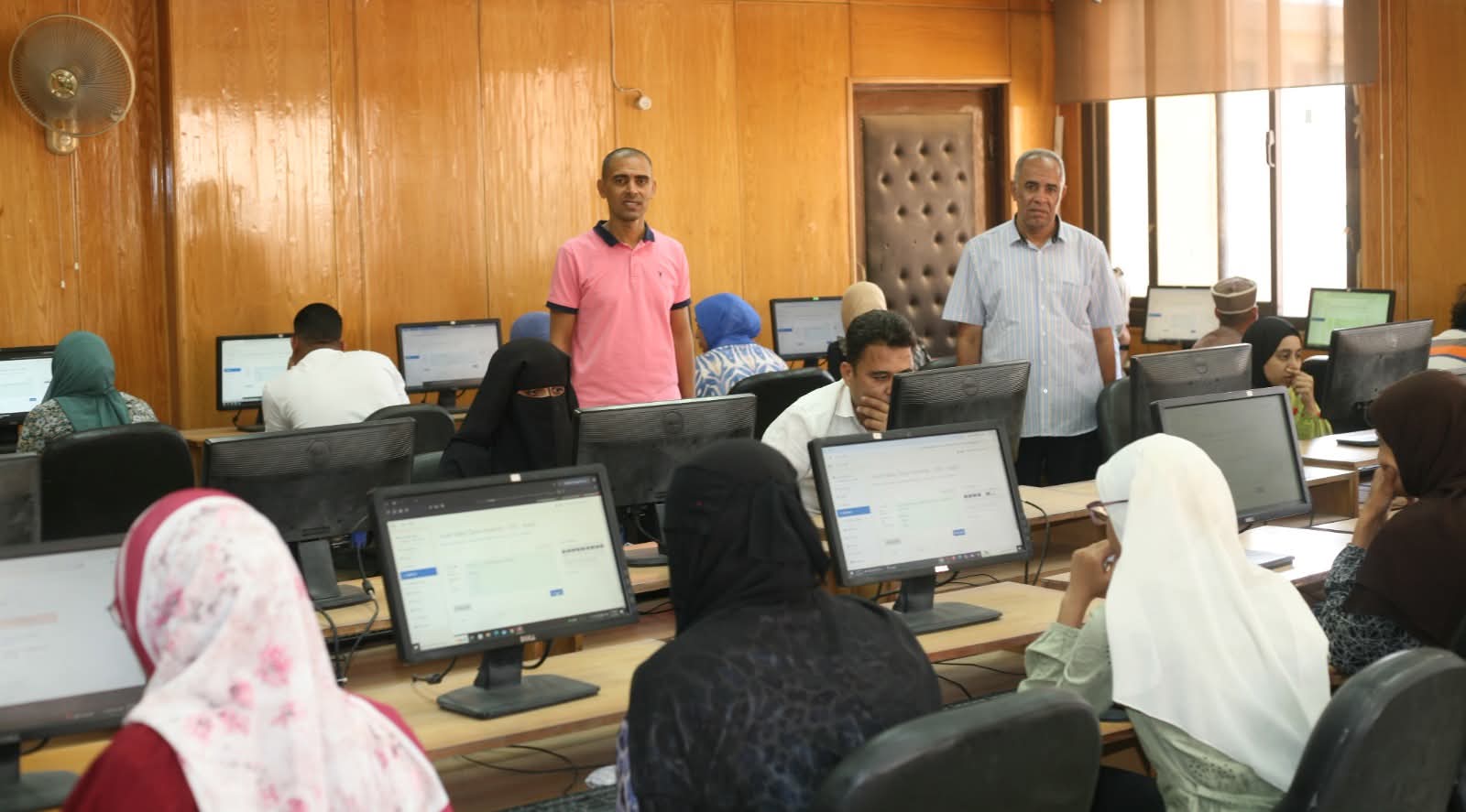 مركز التحول الرقمي بجامعة جنوب الوادى يجرى اختبارات لـ 114 باحثًا

