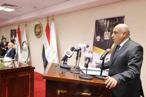 أعضاء النيابة العامة الجدد يؤدون اليمين القانونية أمام وزير العدل بحضور النائب العام