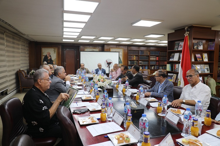 اللجنة الاستشارية لمعرض الكتاب توصي بالإعلان عن الفائزين بالجوائز في افتتاح الدورة الـ57