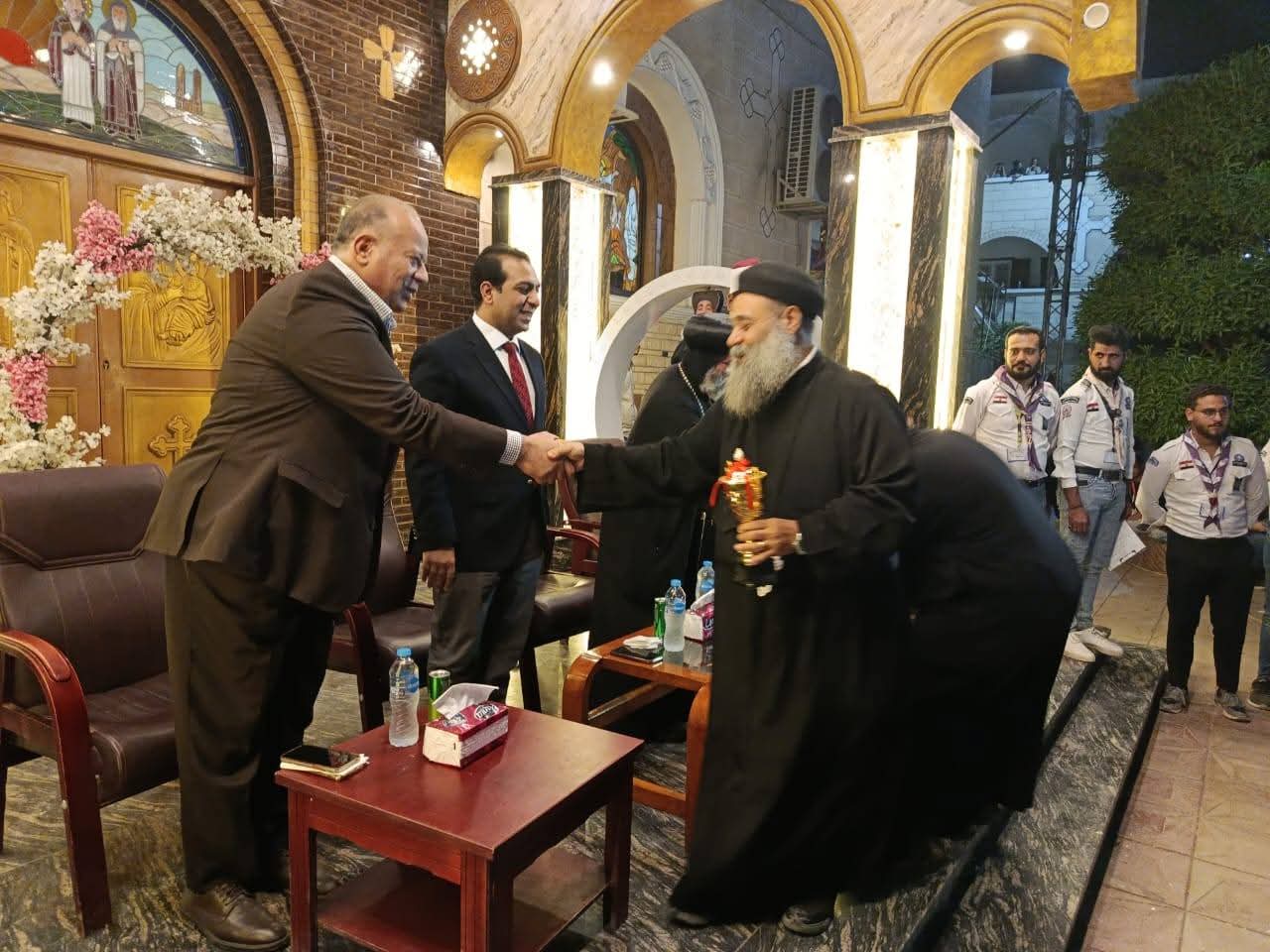 تحت شعار 