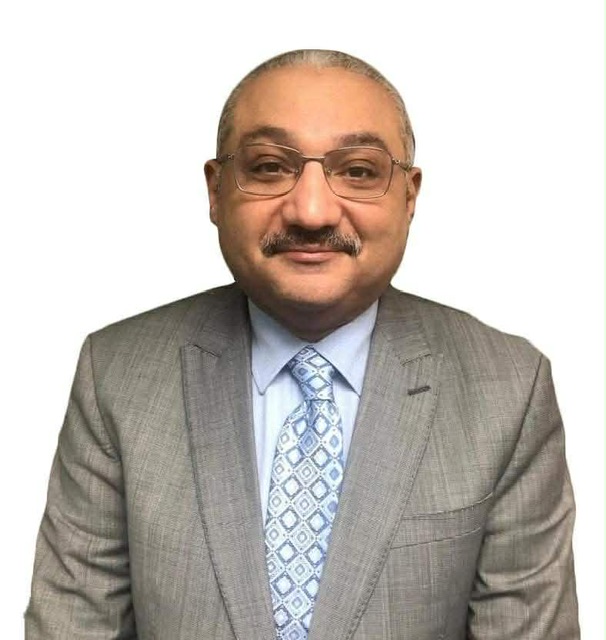 أيمن ثابت رئيسًا لقطاع التخطيط بالشركة القابضة لمصر للطيران