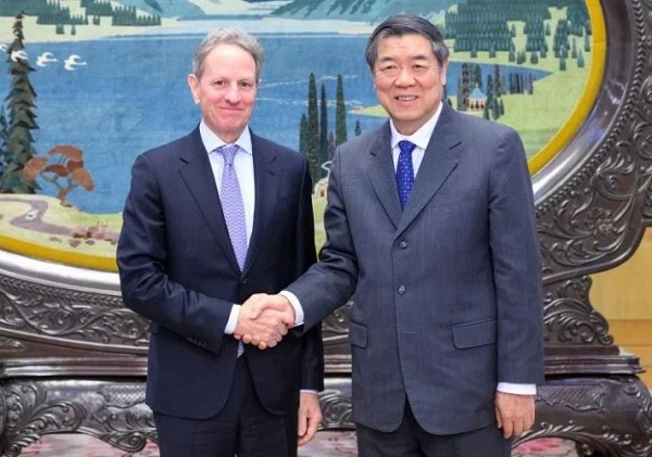 بكين تفتح أبوابها لرأس المال طويل الأجل.. دعوة صينية لتعميق الشراكات مع المستثمرين الأجانب

