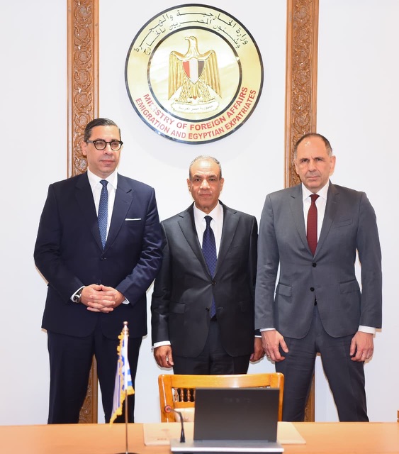 مشاورات سياسية لوزراء خارجية مصر واليونان وقبرص في إطار آلية التعاون الثلاثى