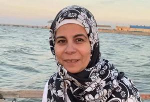 7 منظمات حقوقية تطالب بتنفيذ حكم قضائي للدكتورة منار الطنطاوي ووقف التنكيل بها