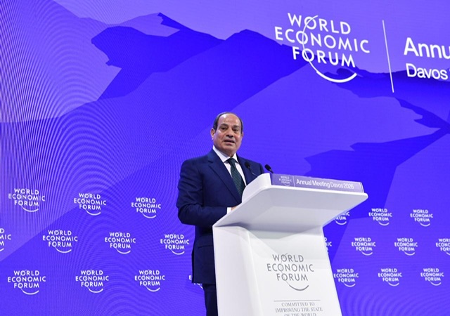 السيسي يشارك في جلسة حوارية خاصة بدافوس ويستعرض رؤية مصر للاستثمار والاستقرار الإقليمي