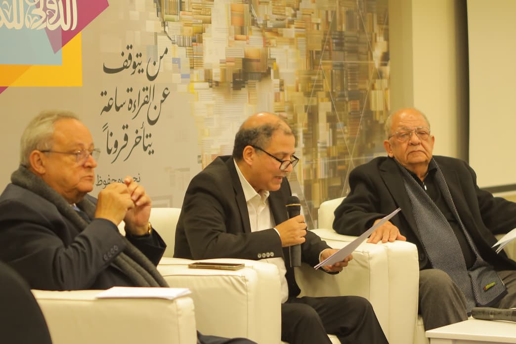 معرض الكتاب يحتفي بالدكتور شاكر عبد الحميد في الصالون الثقافي بمناسبة صدور الأعمال الكاملة

