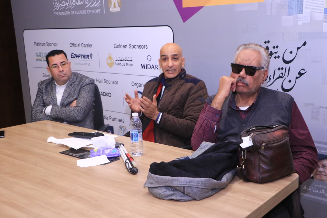 د. محمد عبد المطلب والبلاغة الجديدة… قراءة نقدية في مشروع بلاغي متجدد بمعرض الكتاب