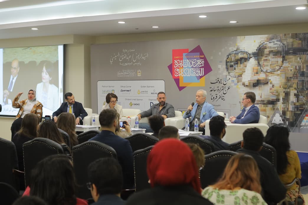 ندوة بمعرض الكتاب تسلط الضوء على تاريخ الدراسات العربية في رومانيا ودور مصر المحوري