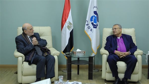 رئيس الطائفة الإنجيلية بمصر يستقبل الأمين العام لمجلس كنائس الشرق الأوسط


