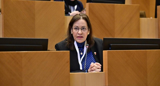 البرلمان العربي يؤكد التزامه بدعم المبادرات الخاصة بتمكين المرأة اقتصاديًا وسياسيًا