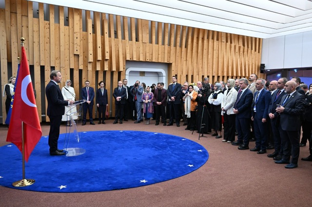 افتتاح معرض 