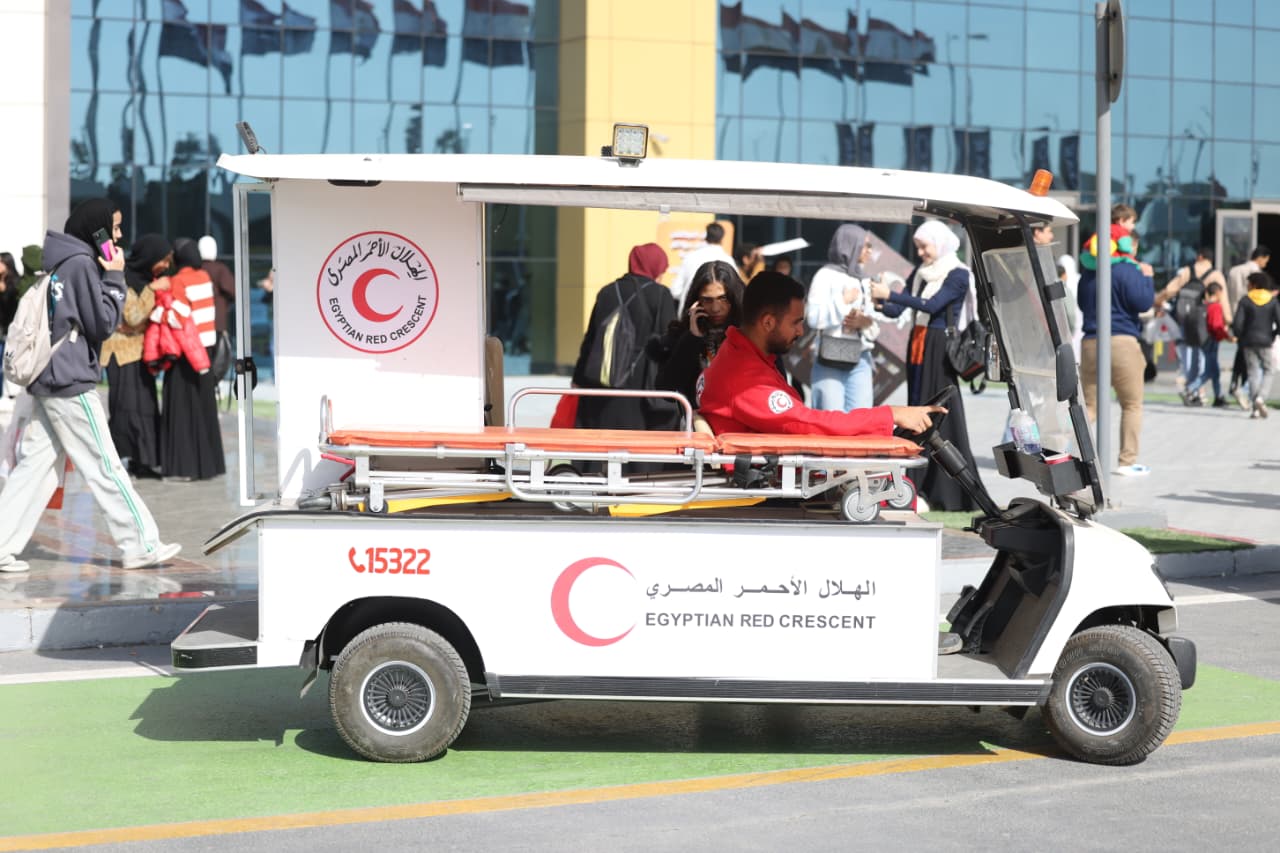 تعزيزًا للإتاحة الثقافية.. كراسي متحركة لخدمة كبار السن وذوي الإعاقة بمعرض الكتاب

