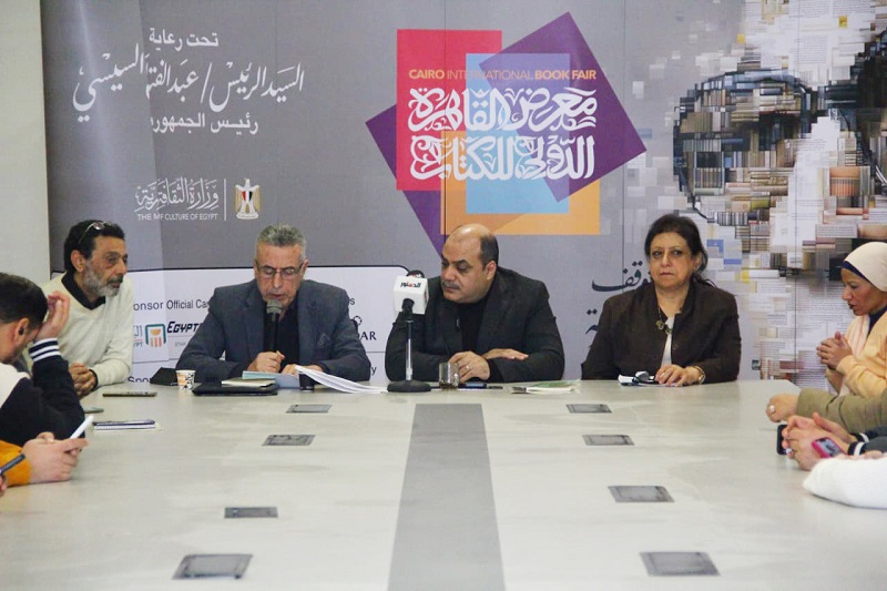 ترجمة الرواية المجهولة لبودلير تفتح نقاشًا نقديًا في معرض الكتاب

