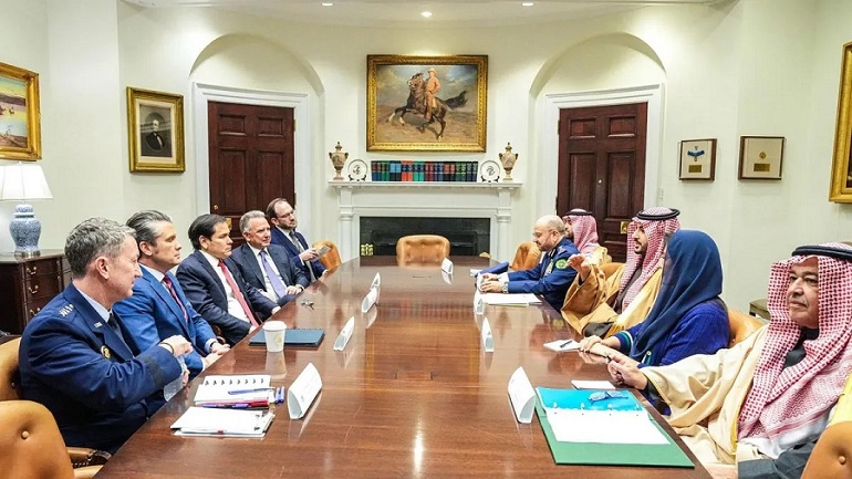 وزير الدفاع السعودي: عدم ضرب ايران سيجعل النظام أقوى والمشاعر المعادية لإسرائيل