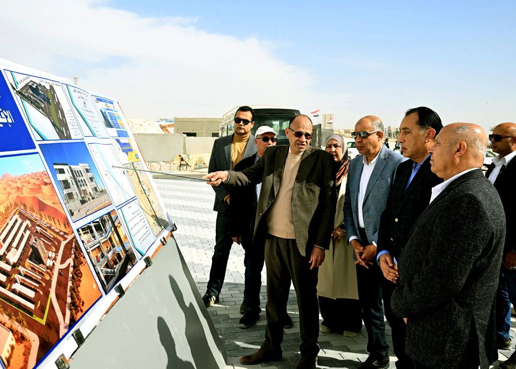 رئيس الوزراء يتفقد الموقف الإقليمي في مدينة المنيا الجديدة