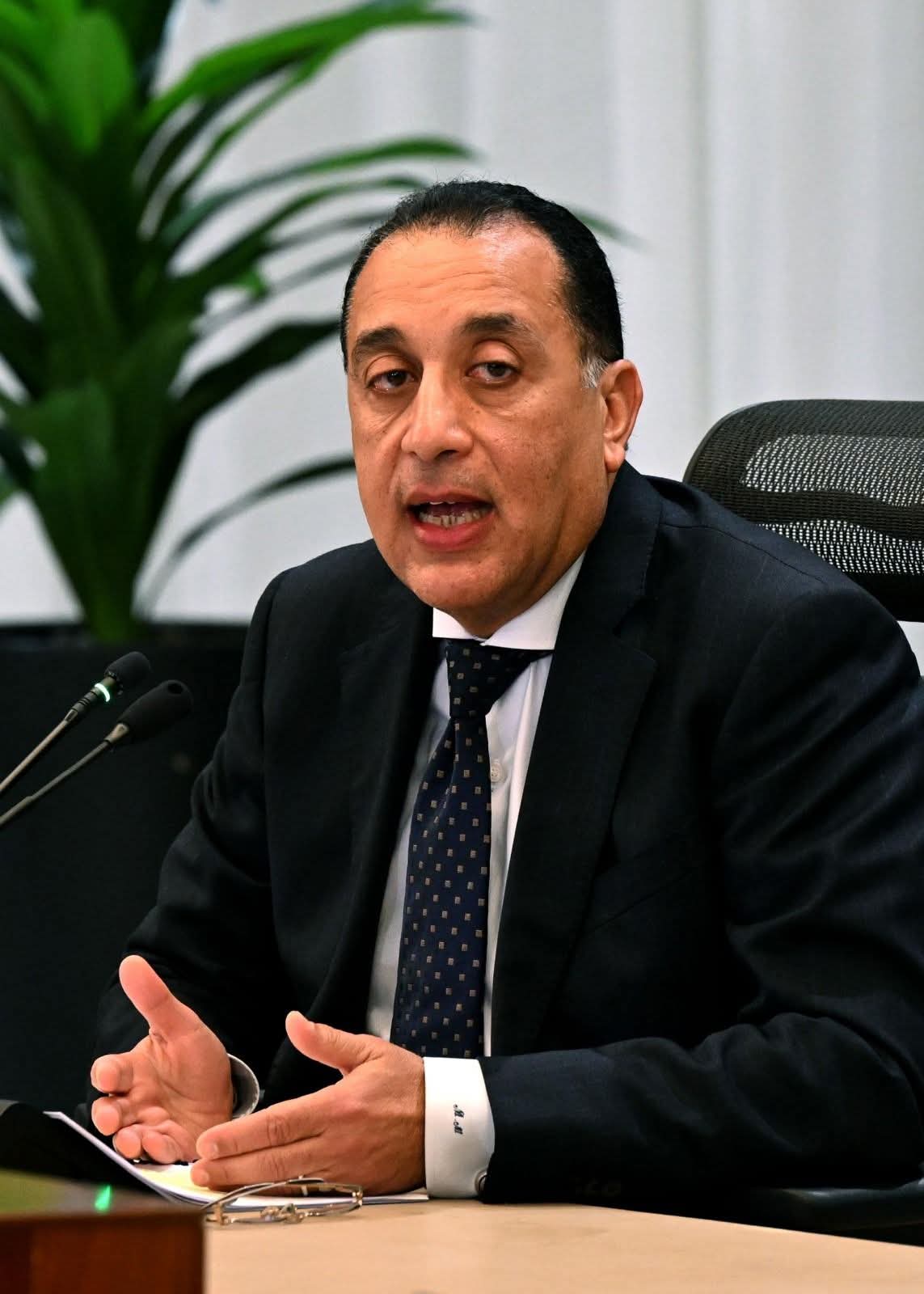 رئيس الوزراء يبدأ جولة تفقدية بعدد من المشروعات التنموية والخدمية بمحافظة المنيا