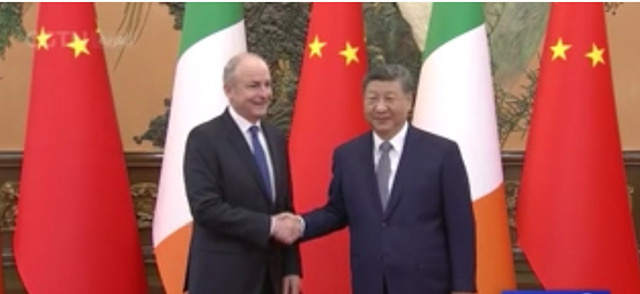 الرئيس شي يدفع بالشراكة مع أيرلندا نحو الاقتصاد الرقمي والاستثمار المشترك