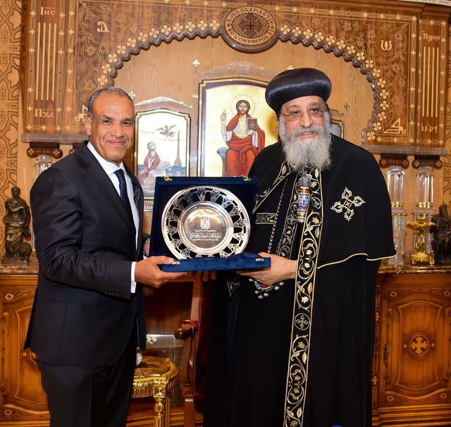 وزير الخارجية يهنئ قداسة البابا تواضروس الثاني بمناسبة عيد الميلاد المجيد