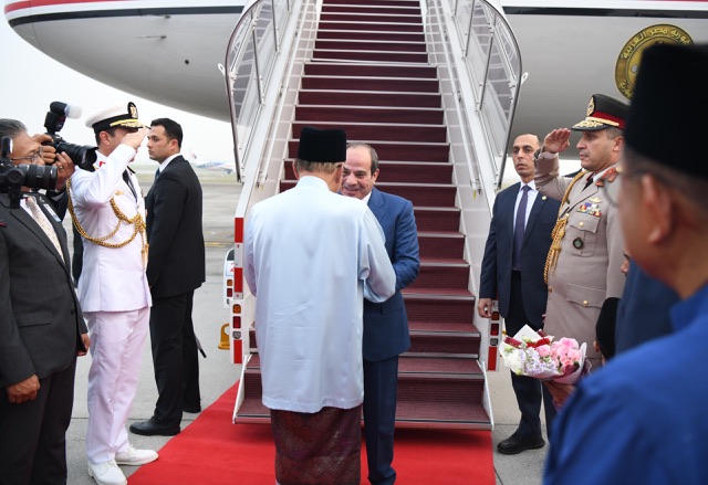 الرئيس السيسي يغادر ماليزيا متوجهًا إلى إندونيسيا في ثالث محطات جولته الآسيوية