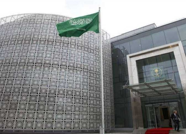 السفارة السعودية تدعو مواطنيها المتضررين من إلغاء الرحلات وتأخيرها إلى التواصل معها