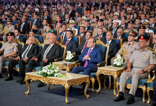 الرئيس السيسي : 