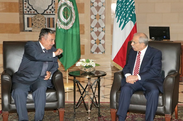 نبيل فهمي يبحث مع رئيس الوزراء اللبناني أولويات المرحلة الراهنة والتحديات السياسية والأمنية والاقتصادية 