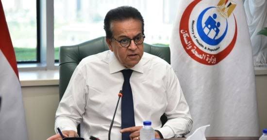 وزير الصحة ينهي التعاقد مع شركة الأمن المتورطة في واقعة مستشفى 6 أكتوبر المركزي ويستقبل الصحفي في مكتبه