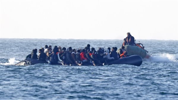 الخارجية تتابع حادث غرق مركب هجرة غير شرعية متجهاً إلى اليونان على متنها مواطنين مصريين