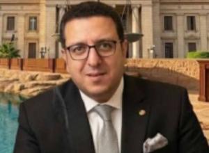 إخلاء سبيل على أيوب بكفالة 50 ألف جنيه بعد تحقيقات النيابة في بلاغ وزيرة الثقافة 