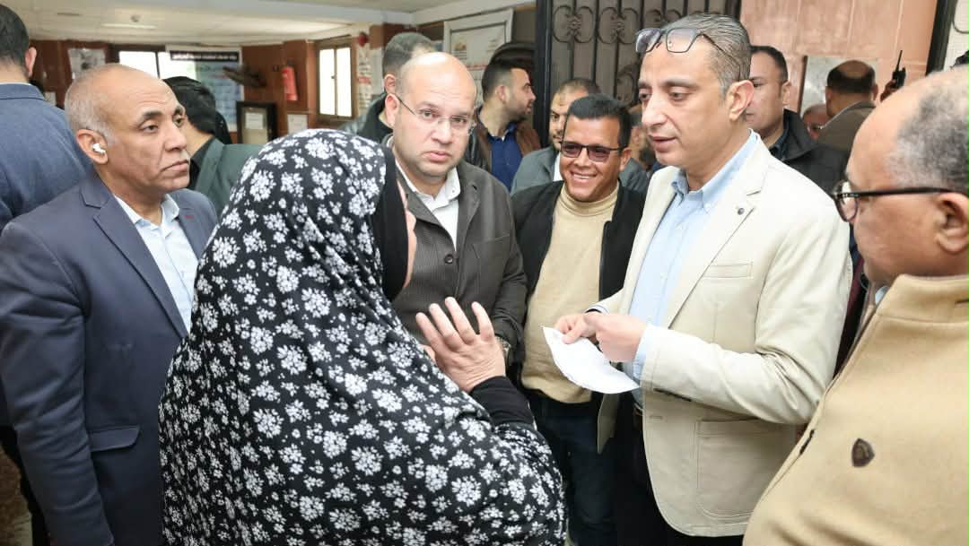 محافظ الجيزة يتابع انتظام العمل بالمركز التكنولوجي بالبدرشين