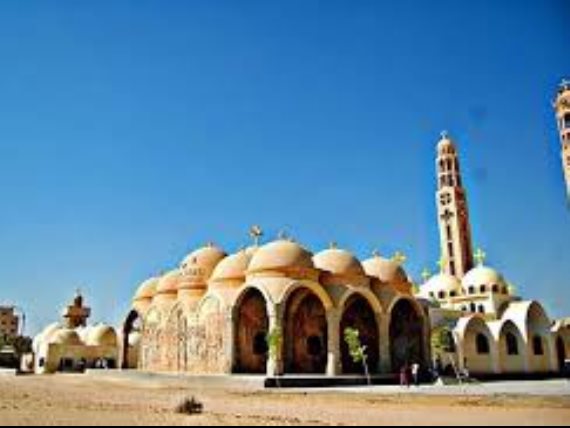 وفاة 4 أطفال وإصابة آخرين إثر انهيار سور بـ«دير أبو فانا» بالمنيا