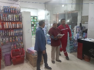  حملة تفتيش  على رخص المحلات بمدينة الأقصر

