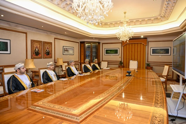 سلطنة عُمان تدين الهجمات الإسرائيلية الأمريكية على إيران وتدعو لخفض التصعيد في المنطقة