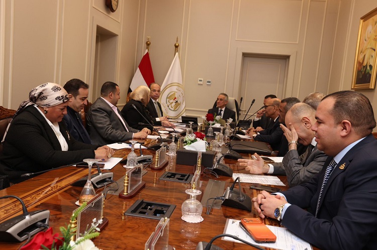 وزير العدل يلتقي عدداً  من أعضاء مجلسي النواب والشيوخ