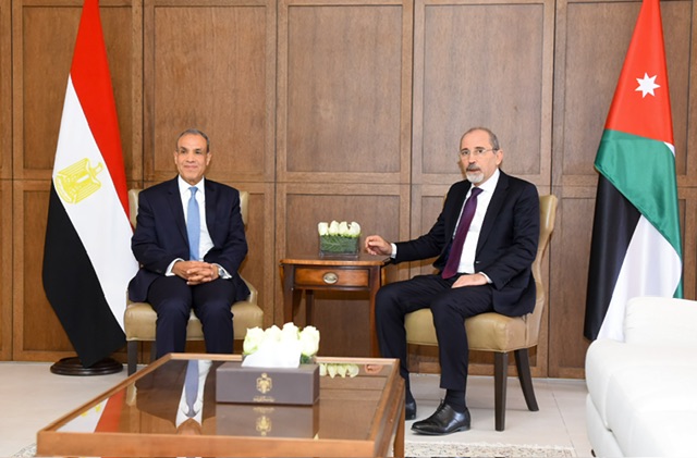 وزير الخارجية يؤكد لنظيره الأردني تضامن مصر الكامل مع الأردن