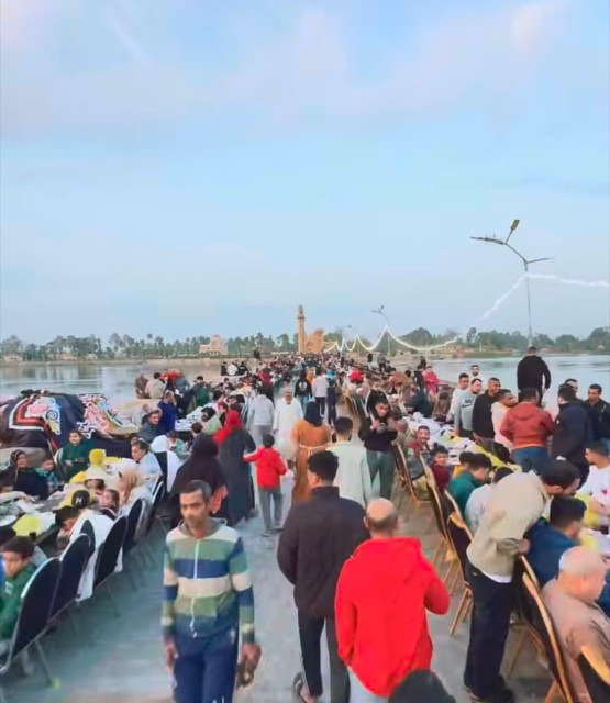 على غرار المطرية.. أهالي منشأة القناطر يجتمعون على مائدة إفطار واحدة