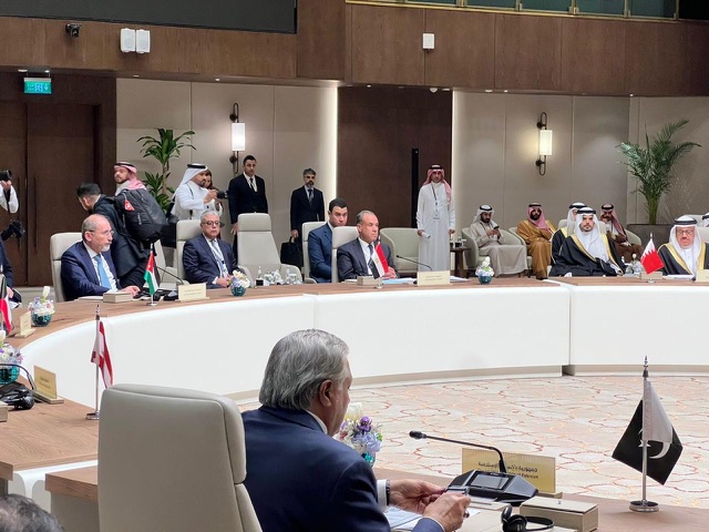 وزير الخارجية يشارك في الاجتماع الوزاري التشاوري بالرياض ويدين الاعتداءات الإيرانية 