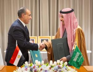 مصر والسعودية توقعان اتفاقية للإعفاء المتبادل من تأشيرات الإقامة القصيرة لحاملي الجوازات الدبلوماسية والخاصة