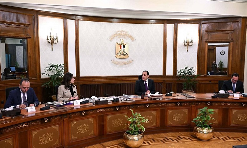 رئيس الوزراء يستعرض مع وزيرة الثقافة محاور العمل خلال المرحلة المقبلة